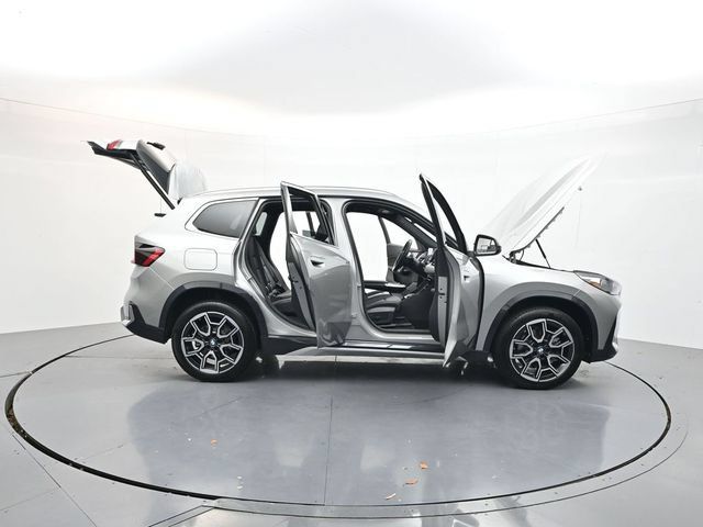 Used 2025 BMW X1 xDrive28i w/ Convenience Package AWD/4WD image 46