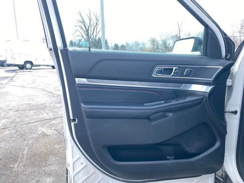 Used 2017 Ford Explorer Sport image 7