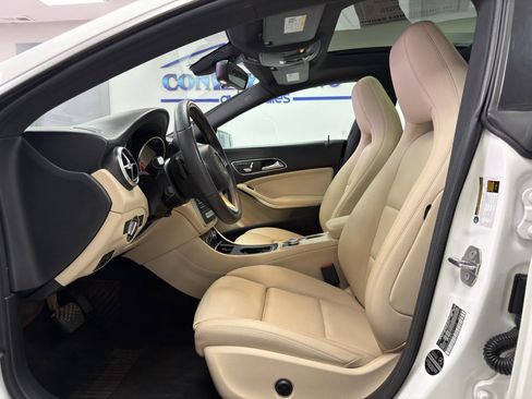 Used 2019 Mercedes-Benz CLA 250 image 9