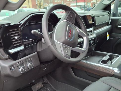 New 2026 GMC Sierra 3500 SLT w/ SLT Premium Package AWD/4WD image 8
