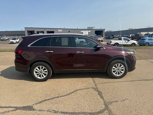 Used 2019 Kia Sorento FWD V6 w/ LX V6 Convenience Package image 11