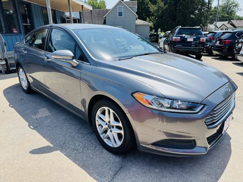 Used 2014 Ford Fusion SE FWD image 1