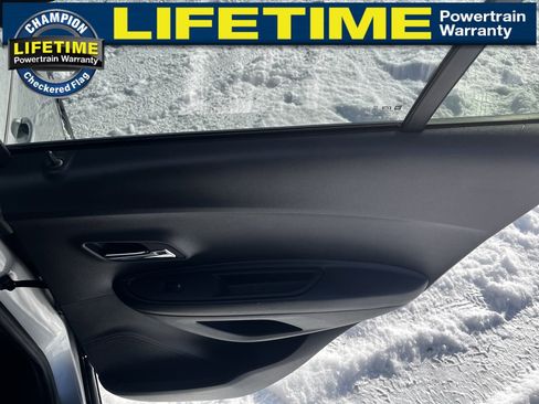 Certified 2022 Chevrolet Trax LT w/ Redline Edition image 31