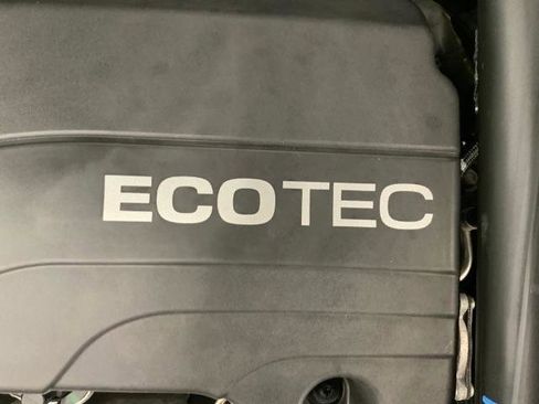 Used 2021 Chevrolet Equinox LT w/ Driver Convenience Package image 36