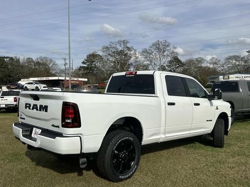 New 2026 RAM 2500 Big Horn AWD/4WD image 12