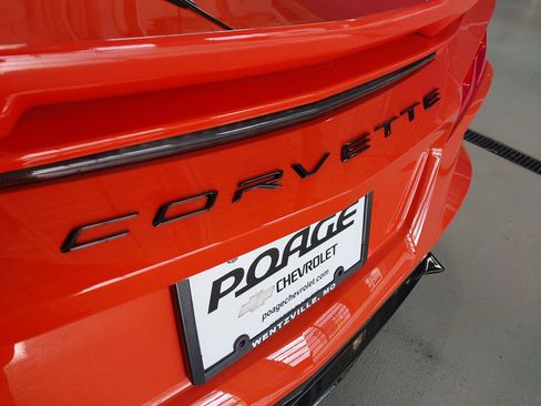 Used 2020 Chevrolet Corvette Stingray Premium Cpe w/ 3LT Preferred Equipment Group image 31