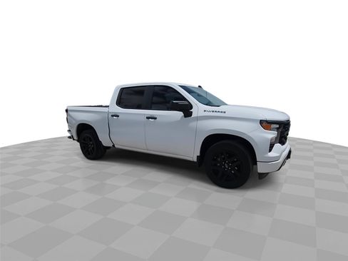 Used 2023 Chevrolet Silverado 1500 Custom RWD image 2