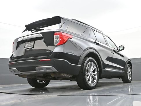 Used 2022 Ford Explorer XLT w/ Equipment Group 202A image 42