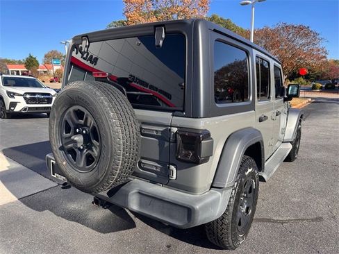 Used 2021 Jeep Wrangler Unlimited Sport image 3