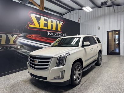 Used 2015 Cadillac Escalade Luxury
