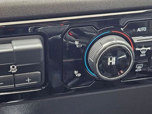 Used 2024 Chevrolet Silverado 1500 LT Trail Boss w/ Convenience Package II image 25