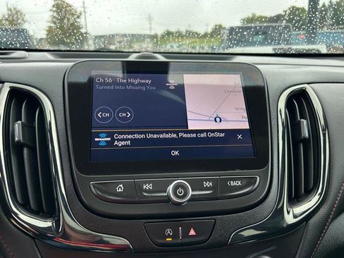 Used 2022 Chevrolet Equinox RS w/ RS Leather Package image 12