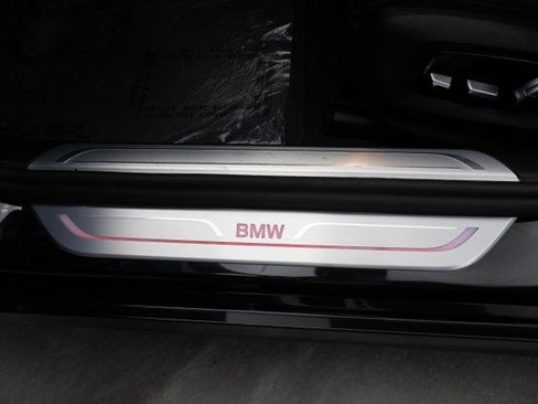 Used 2020 BMW 750i xDrive AWD/4WD image 28