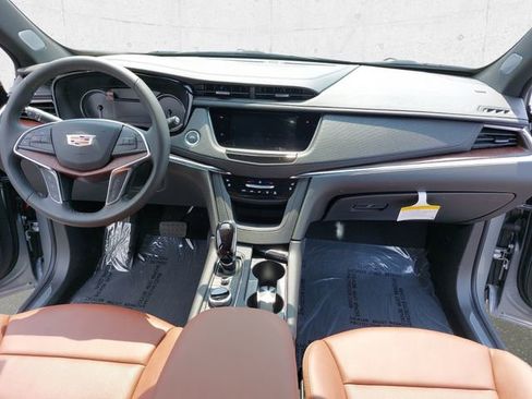 Used 2025 Cadillac XT5 Premium Luxury w/ LPO, Floor Liner Package image 9