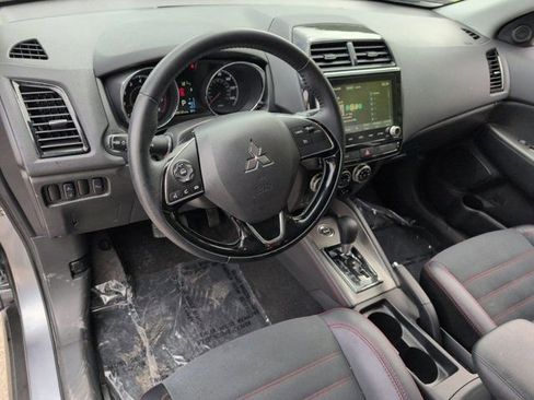 Used 2025 Mitsubishi Outlander Sport AWD image 15