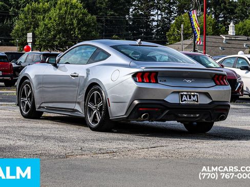 Used 2025 Ford Mustang Premium RWD image 7