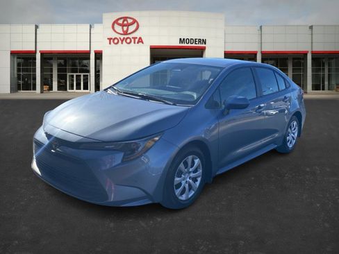 Certified 2025 Toyota Corolla LE image 1