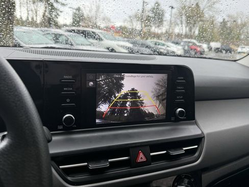 Used 2024 Kia Seltos LX image 12