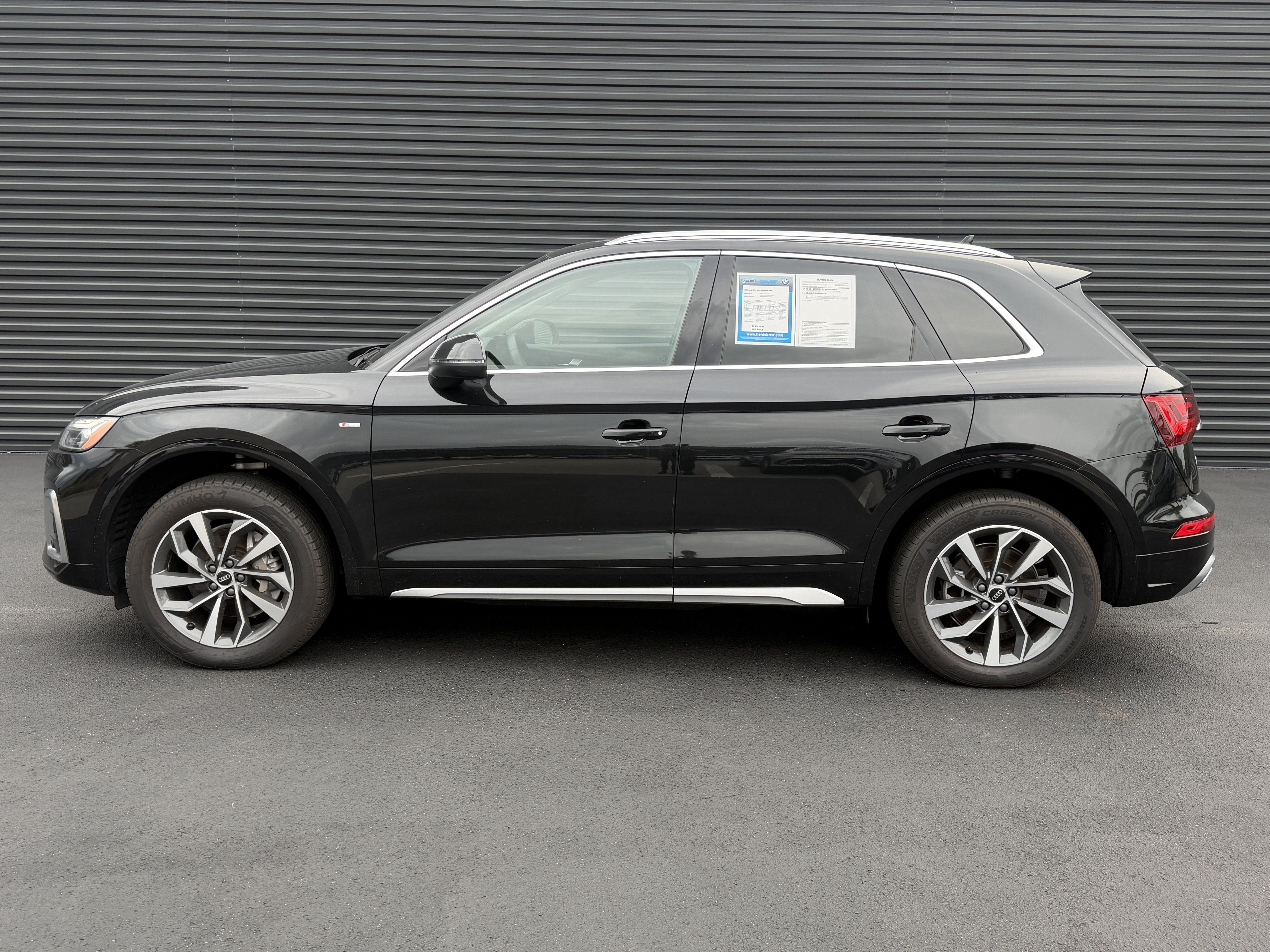 Used 2023 Audi Q5 2.0T Premium Plus w/ Premium Plus Package AWD/4WD image 2