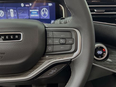 Used 2022 Jeep Wagoneer Series II image 20