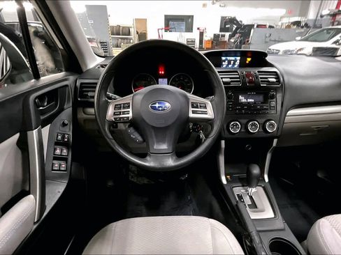 Used 2014 Subaru Forester 2.5i Premium w/ All-Weather Package image 5