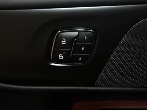 New 2026 Lincoln Nautilus Reserve image 8