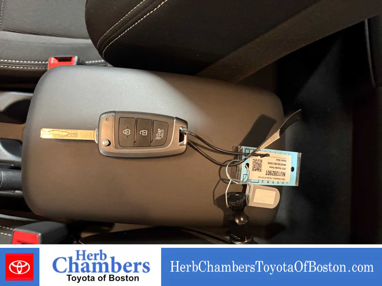 Used 2022 Hyundai Venue SEL w/ Cargo Package FWD image 9