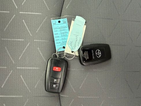 Used 2020 Toyota RAV4 XLE w/ All Weather Liner Package AWD/4WD image 34