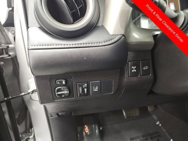 Used 2016 Toyota RAV4 XLE w/ Convenience Package AWD/4WD image 17