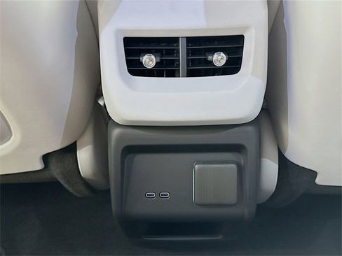 New 2025 Cadillac Optiq Luxury 1 image 14