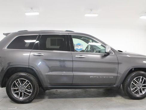 Used 2021 Jeep Grand Cherokee Limited w/ Trailer Tow Group IV image 11