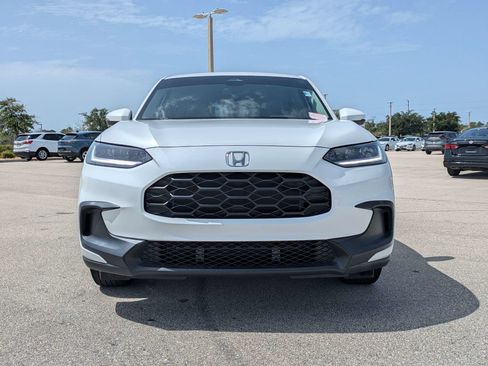 Used 2023 Honda HR-V LX image 3