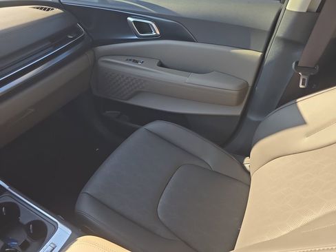 New 2026 Kia Carnival FWD image 15