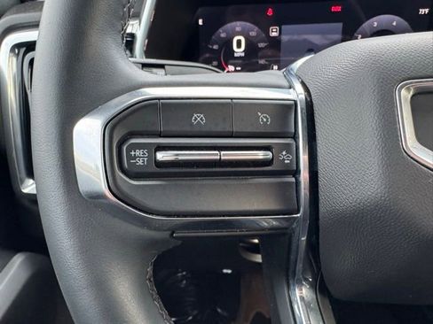 Used 2024 GMC Canyon Elevation image 19