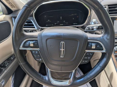 Used 2017 Lincoln Continental Reserve w/ Technology Package AWD/4WD image 25