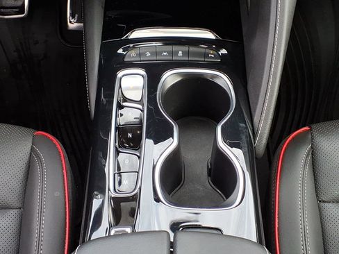 Used 2023 Buick Envision Essence w/ Sport Touring Package image 17