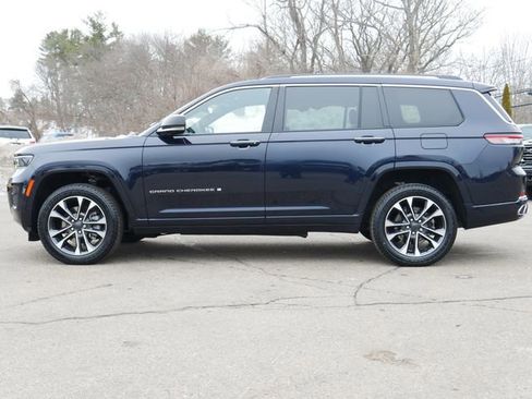 Used 2023 Jeep Grand Cherokee L Overland image 3