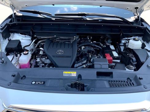 Used 2023 Toyota Highlander Platinum FWD image 30