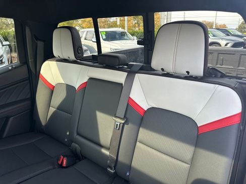 Used 2024 GMC Canyon AT4X image 12