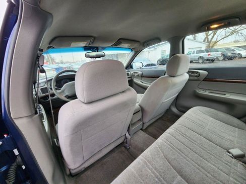 Used 2005 Chevrolet Impala w/ Preferred Equipment Group image 17