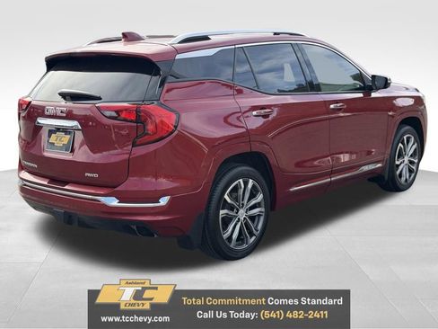 Used 2019 GMC Terrain Denali w/ Advanced Safety Package AWD/4WD image 5