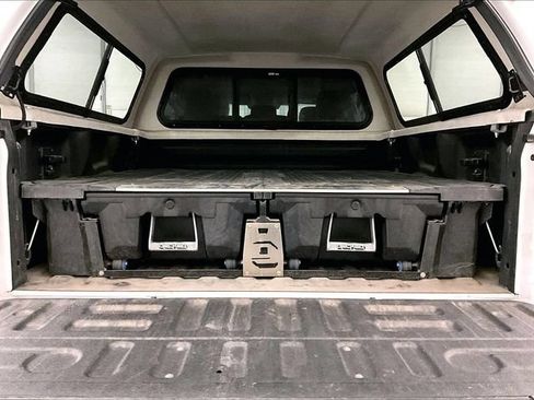 Used 2018 Ford F150 XLT w/ Equipment Group 302A Luxury AWD/4WD image 32