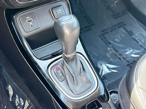 Used 2021 Jeep Compass Latitude w/ Sun and Sound Group FWD image 16