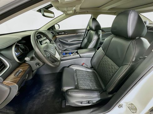 Used 2017 Nissan Maxima Platinum w/ Medallion Package image 13