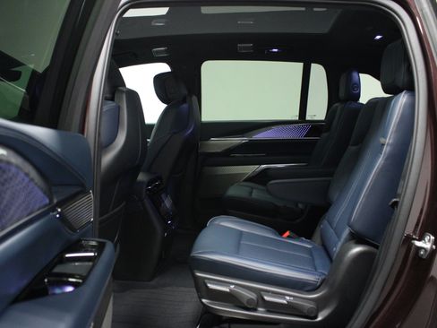 Used 2025 Cadillac Escalade IQ Luxury 2 w/ LPO, Premium Carpet Package AWD/4WD image 13