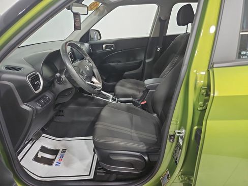 Certified 2023 Hyundai Venue SEL FWD image 9