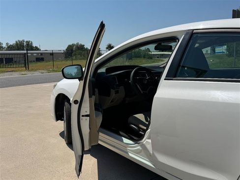 Used 2015 Honda Civic LX image 8