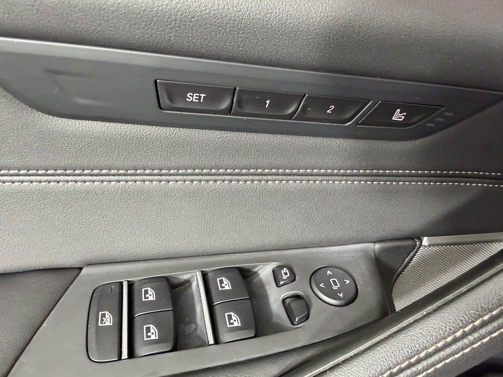 Used 2022 BMW M550i xDrive AWD/4WD image 18