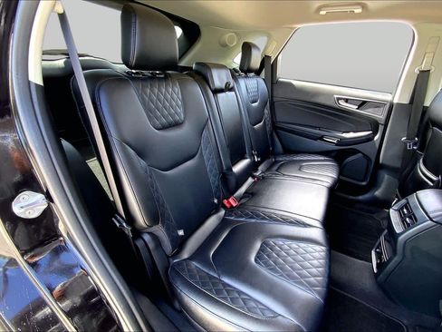 Used 2024 Ford Edge Titanium AWD/4WD image 19