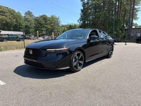 Used 2024 Honda Accord Sport image 2